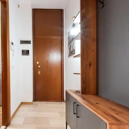 Orea Spiti - Modern Rosselli Apartman *